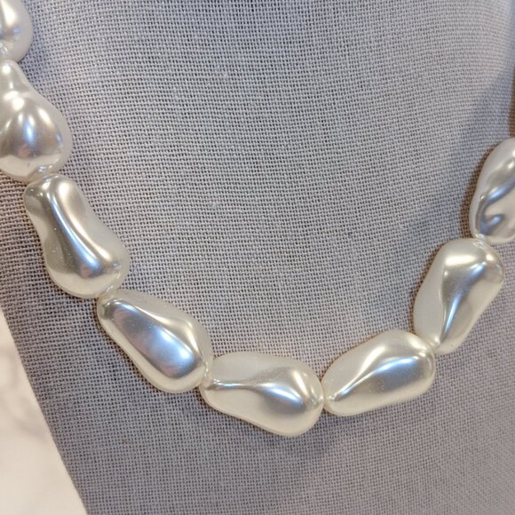 J.Crew Factory Large pearl-effect Necklace - Picture 4 of 6